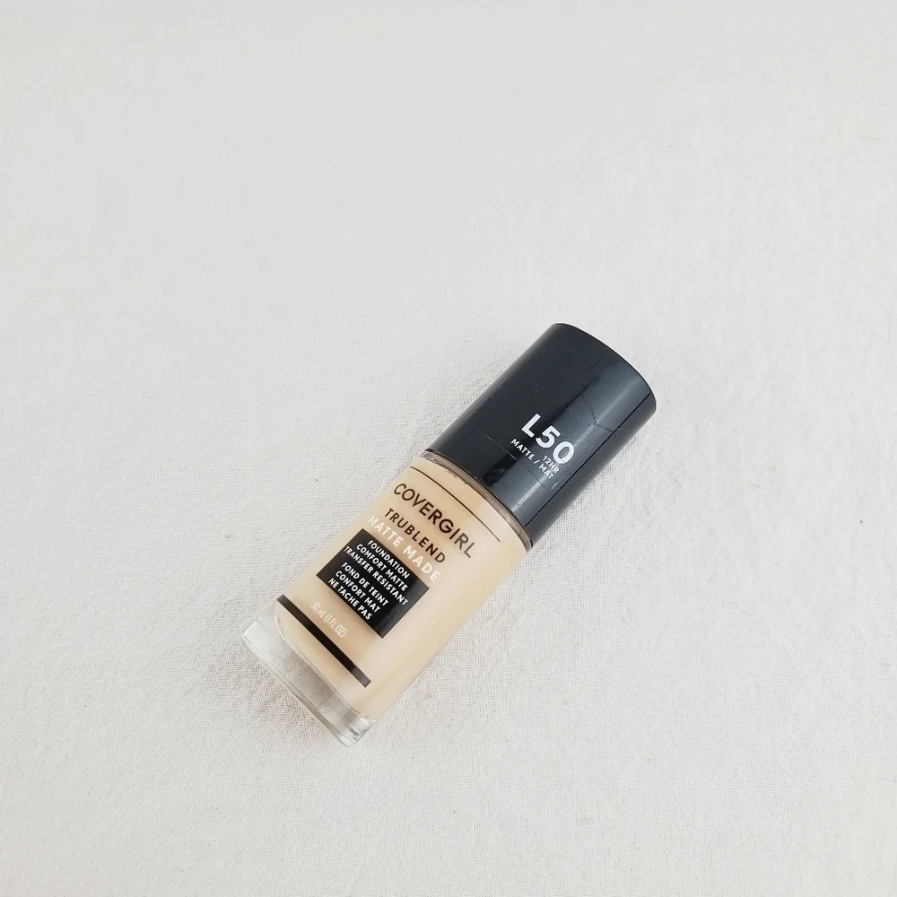LAST ONE 🔥Covergirl trublend matte made foundation